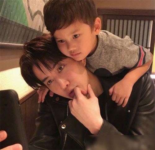 娱乐之单身爸爸,育儿路上的欢乐与挑战